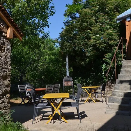 Les Du Passage: Le Nid Apartment Passenans
